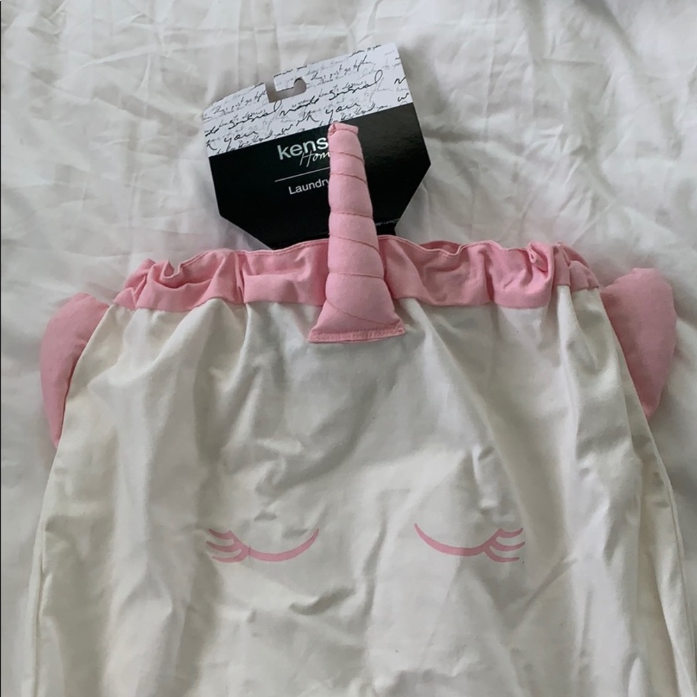 Super cute laundry bag unicorn!!! 🦄